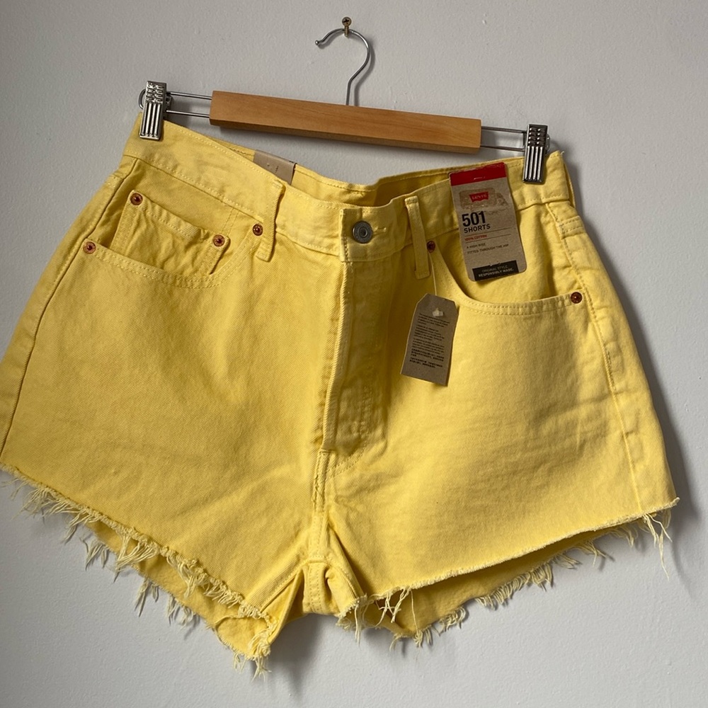 Levi’s 501 shorts women’s, 100% cotton, bright yellow, high rise, size 32